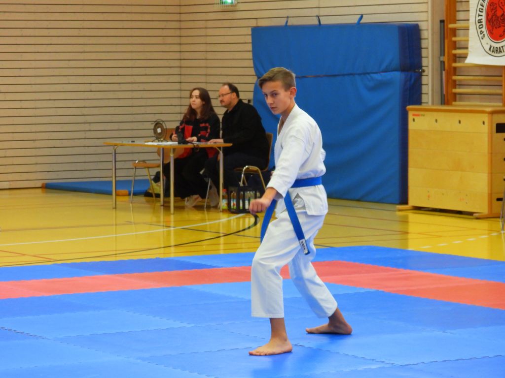 2023-11 -25 - Abteilungsturnier Karate-13.jpg